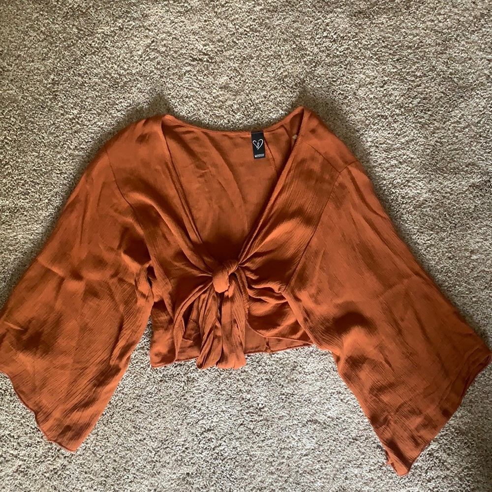 Windsor Rust Orange Tie Front Crop Top. Size M.